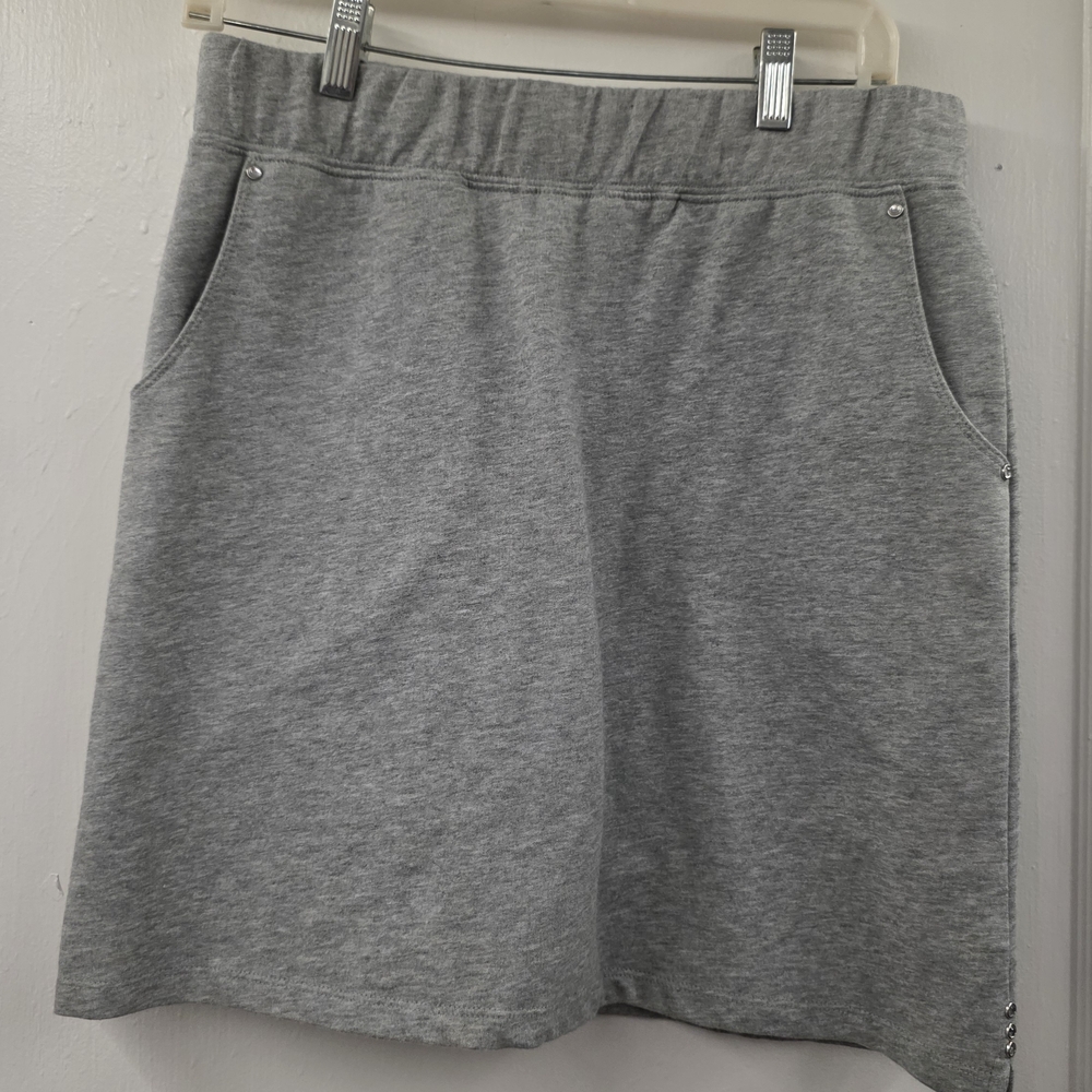 Quacker Factory Gray Knit Skort Size S | Pull On | Like New